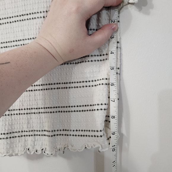 Gaze Striped Cropped Top! - Picture 5 of 5